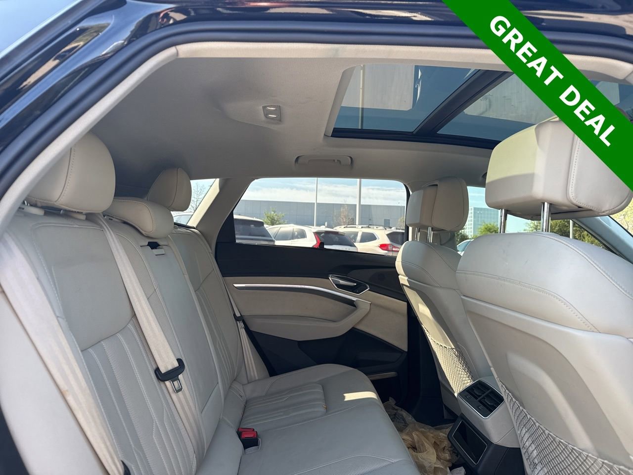 Used 2019 Audi e-tron Prestige w/ Prestige Package image 13