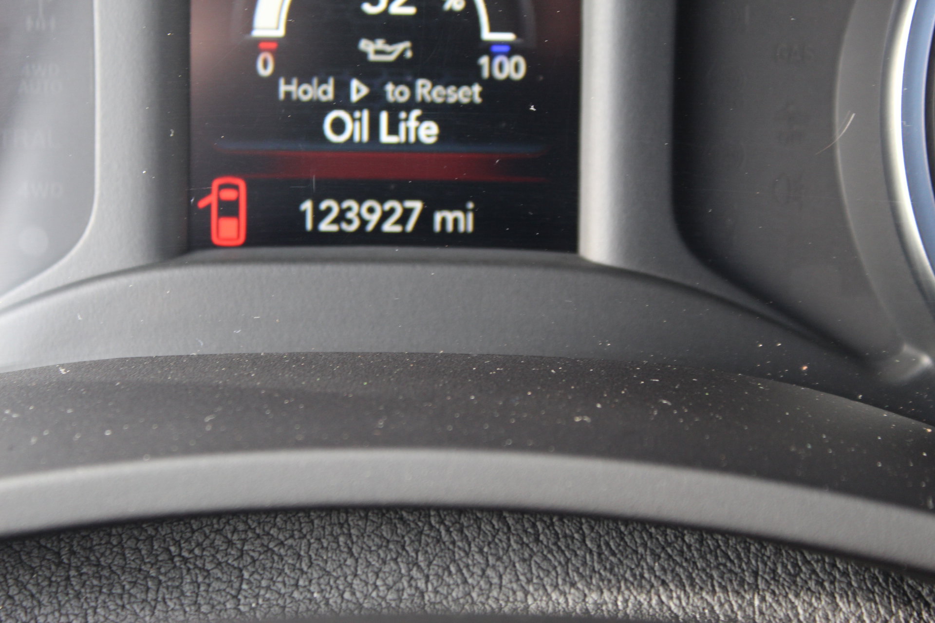 Used 2022 RAM 2500 Tradesman w/ Chrome Appearance Group image 19