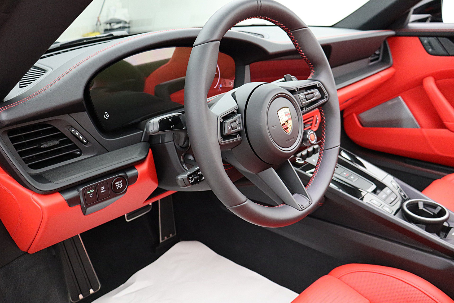 Used 2026 Porsche 911 Carrera 4 GTS AWD/4WD image 29