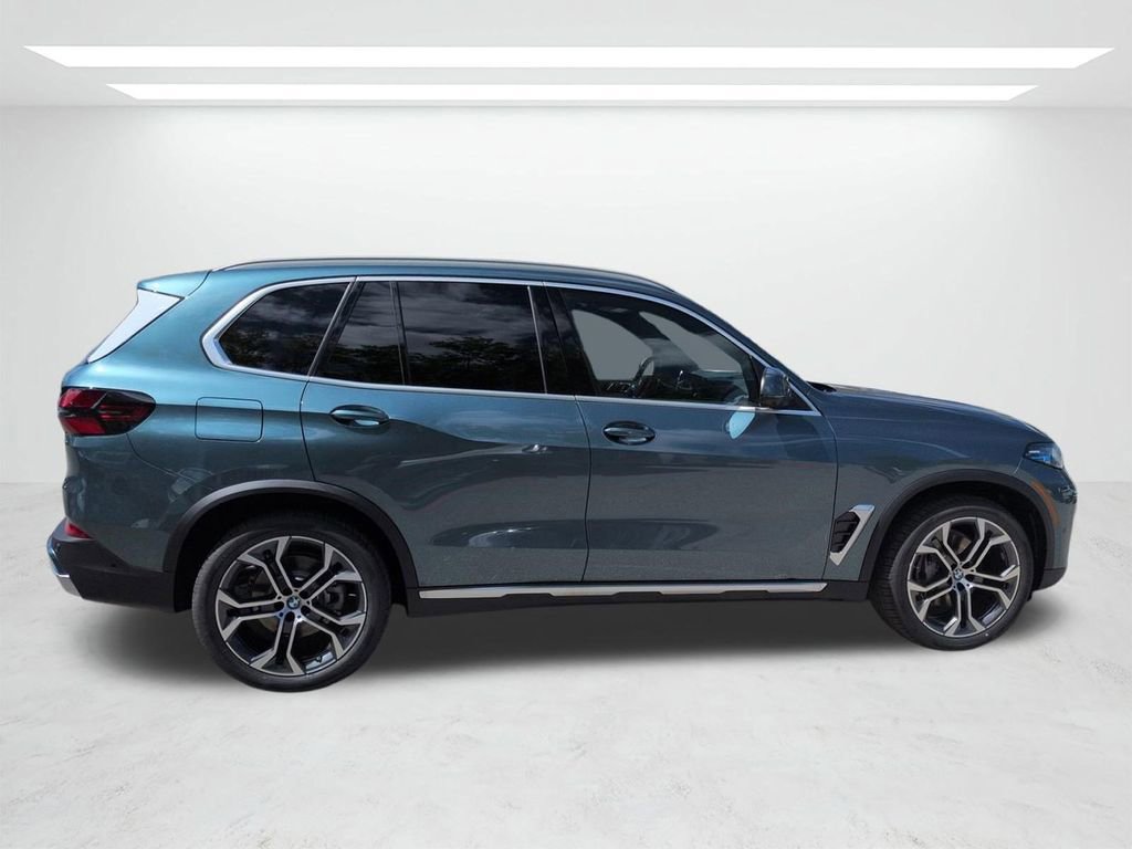 New 2026 BMW X5 sDrive40i w/ Climate Comfort Package image 3