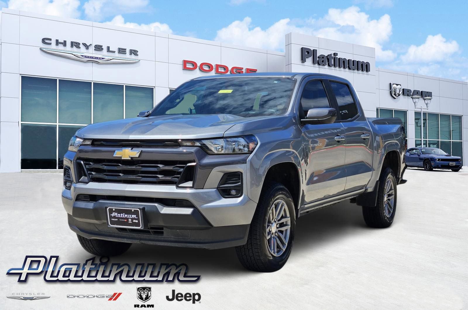 Used 2023 Chevrolet Colorado LT w/ LT Convenience Package image 2