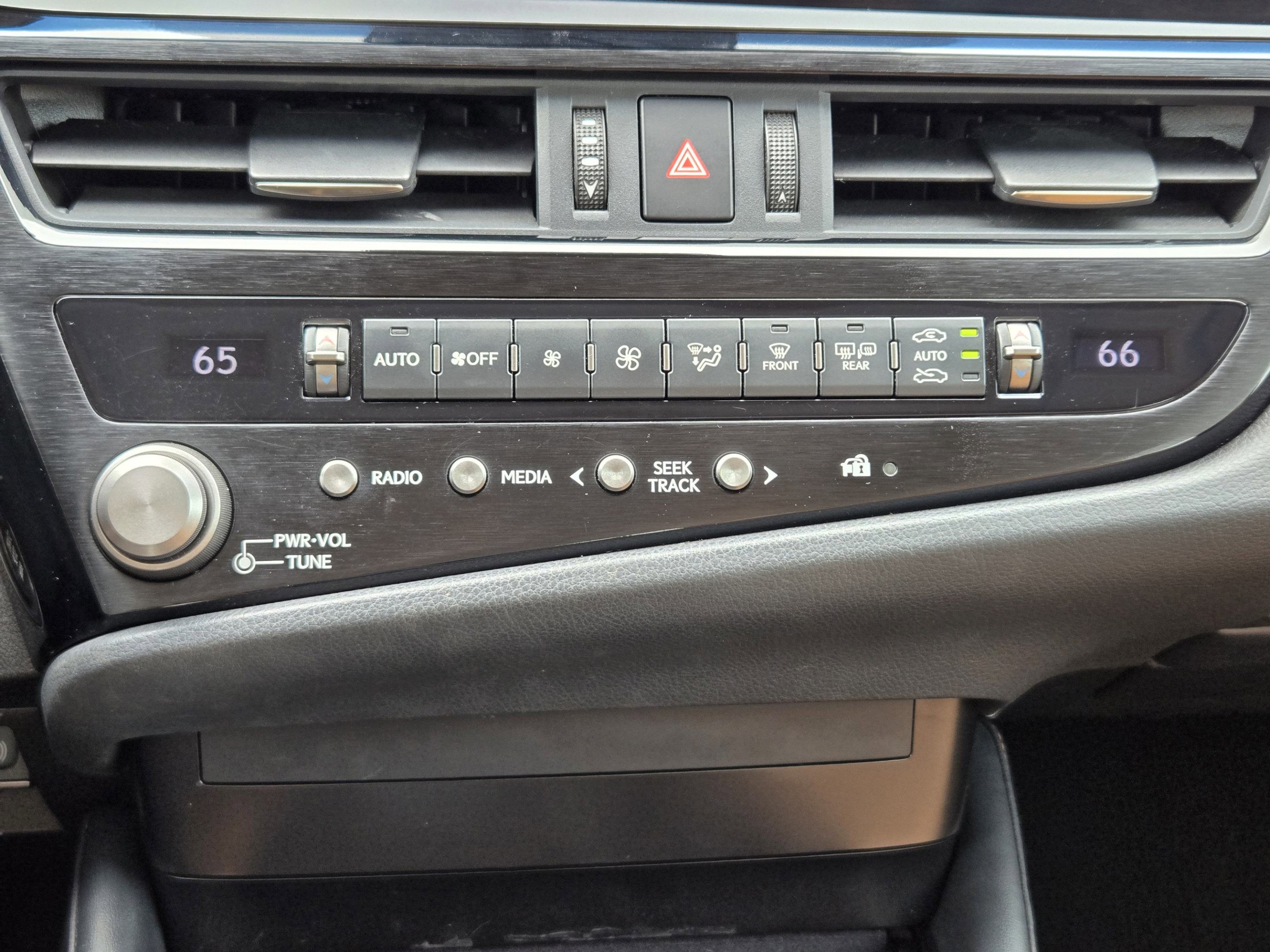 Used 2023 Lexus ES 350 w/ Accessory Package (Z2) FWD image 14