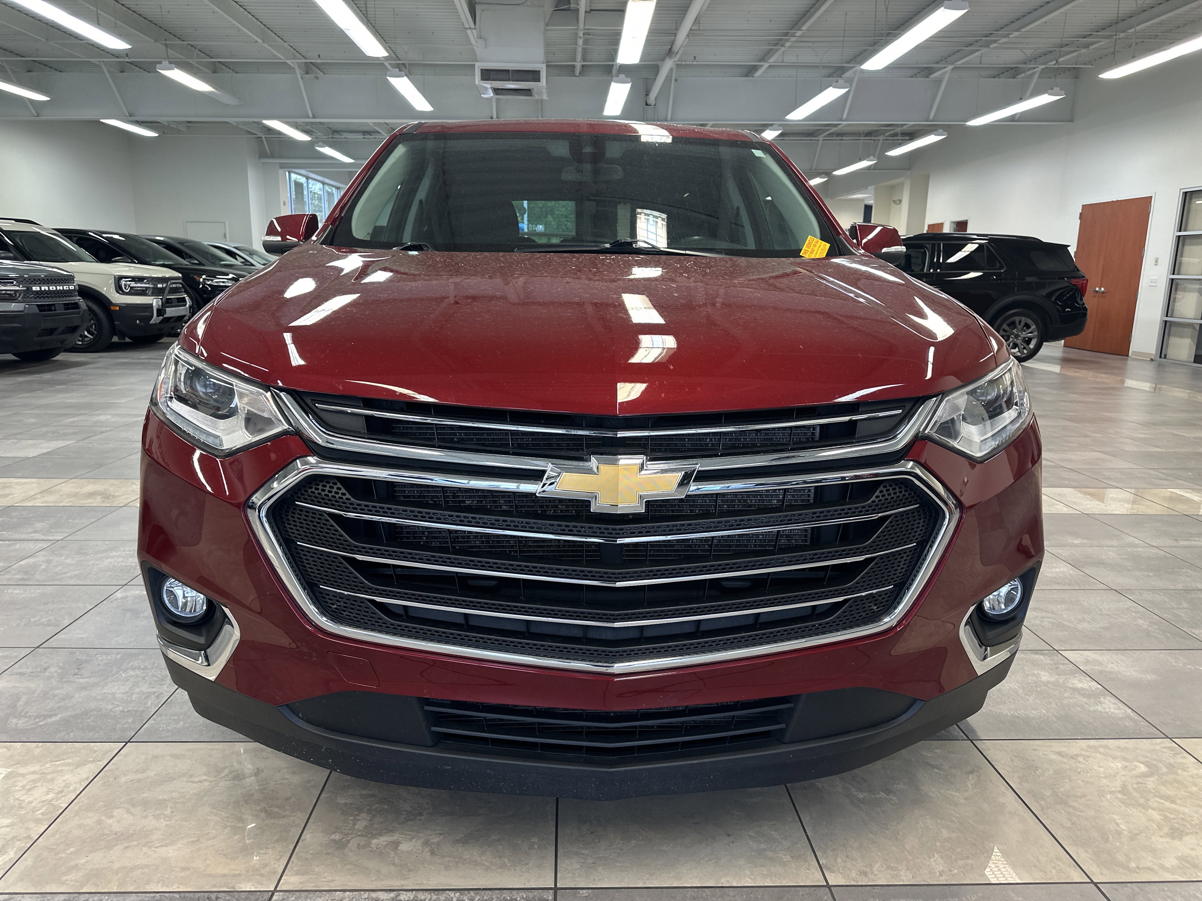 Used 2021 Chevrolet Traverse LT FWD image 15