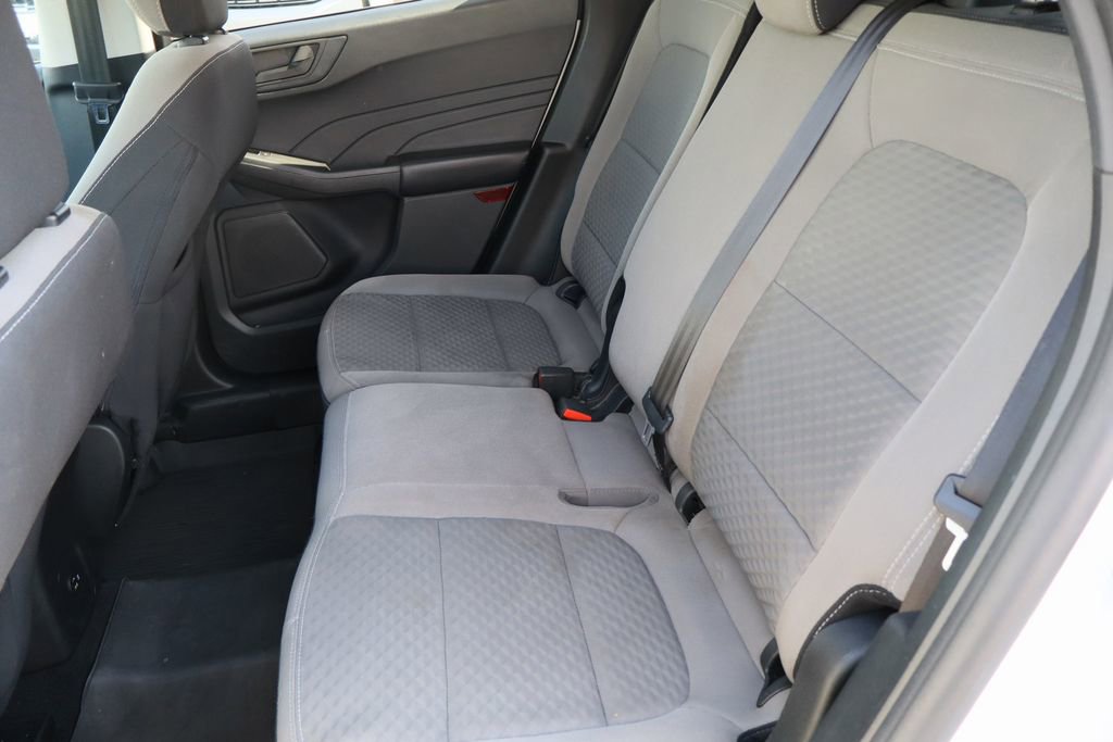 Used 2022 Ford Escape SE image 23
