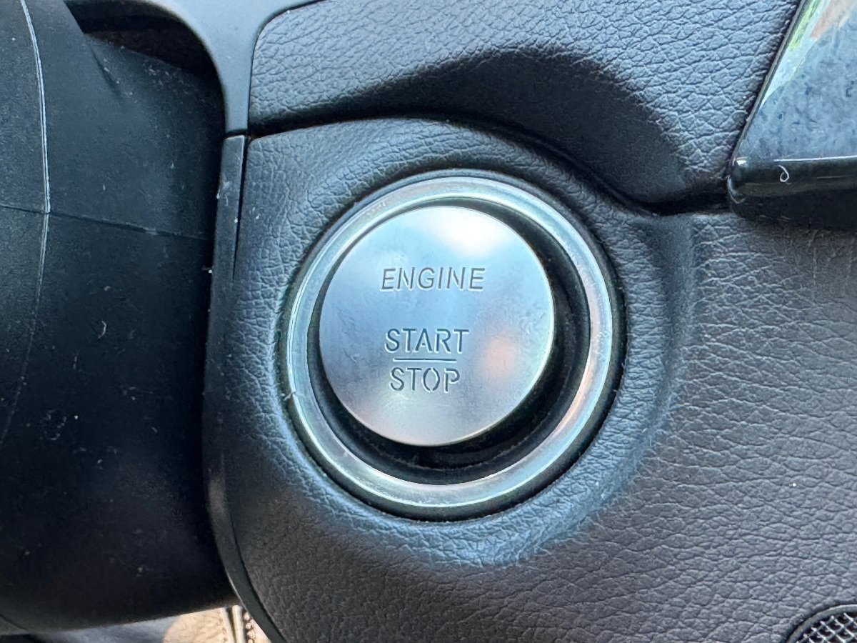 Used 2014 Mercedes-Benz C 63 AMG Sedan image 34