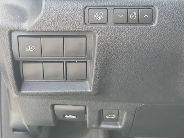 Used 2022 Lexus IS 300 w/ Accessory Package RWD image 20