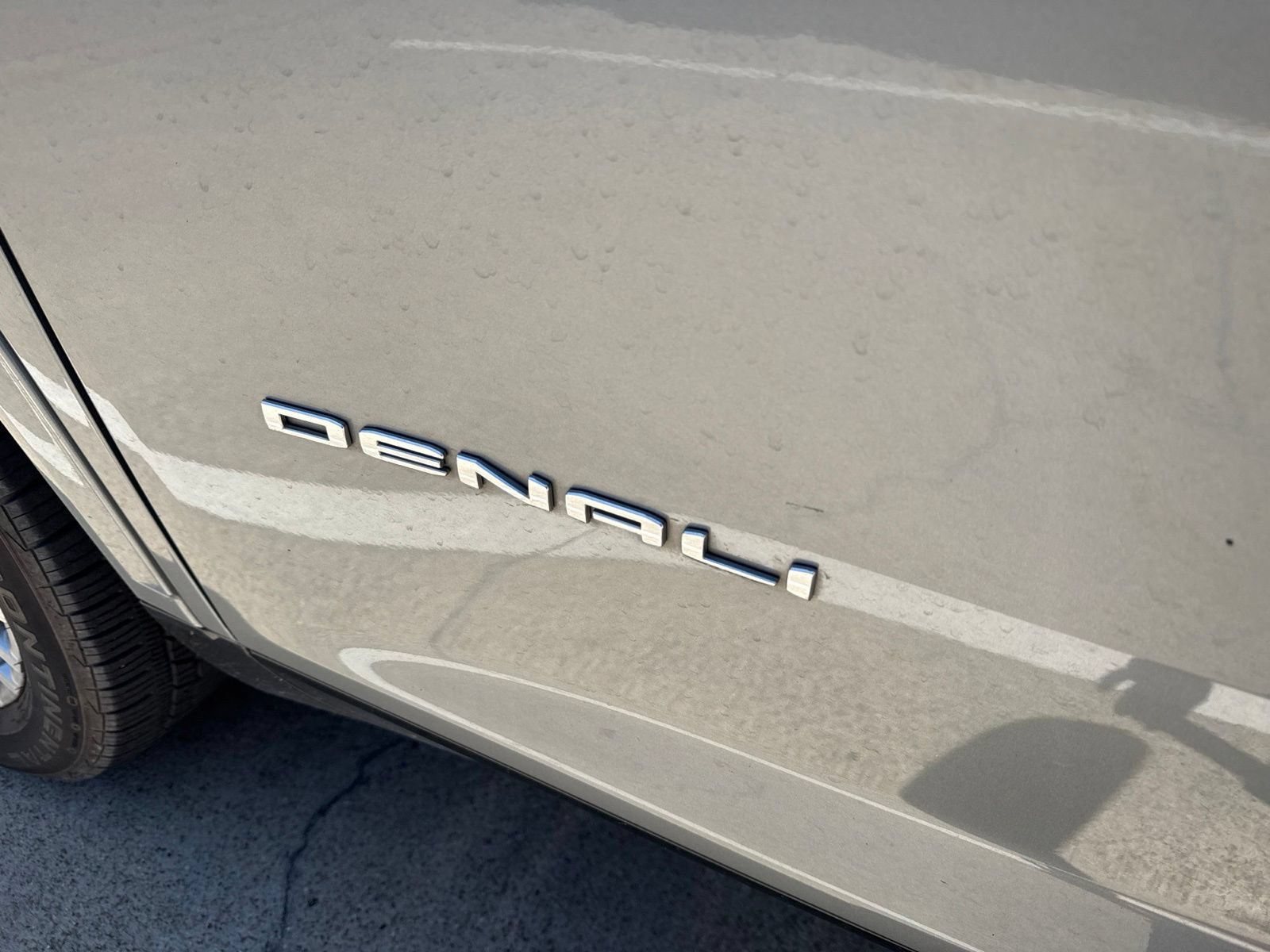Used 2024 GMC Acadia Denali FWD image 15