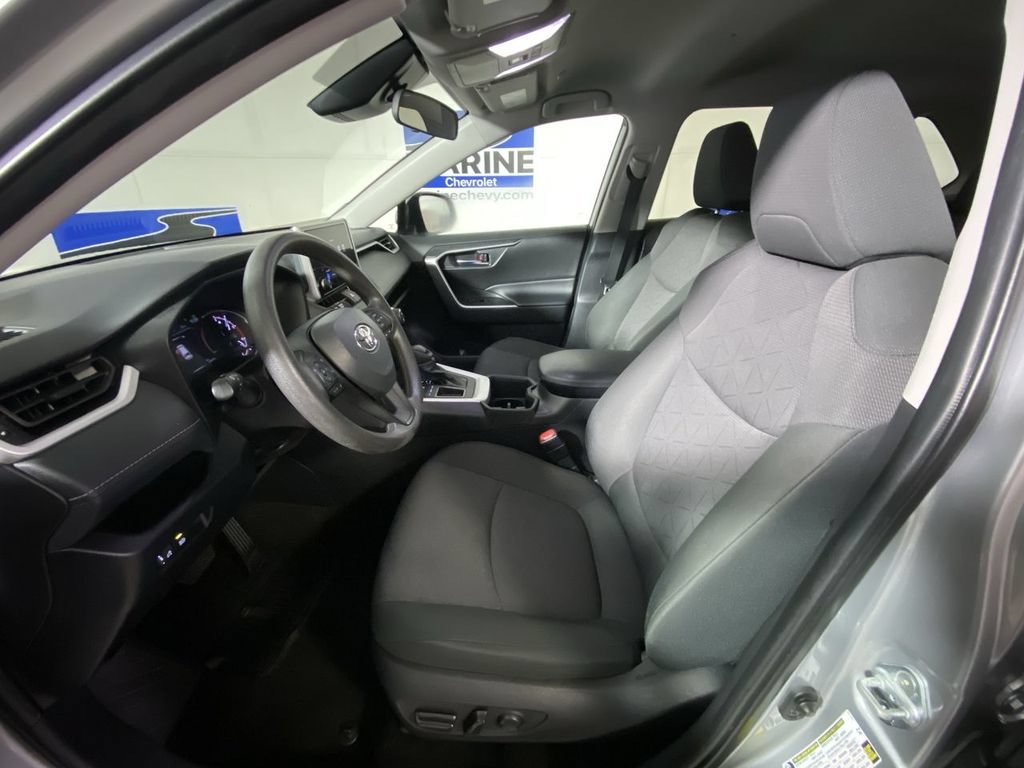 Used 2024 Toyota RAV4 XLE FWD image 24