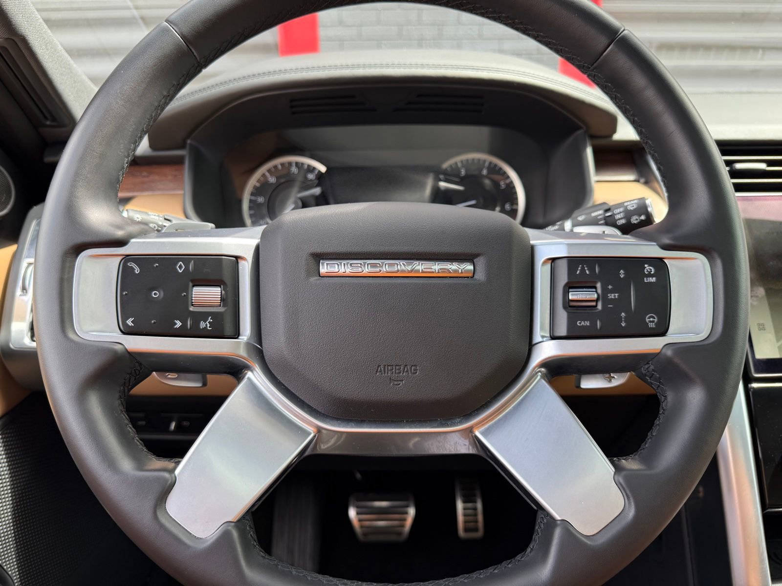 Used 2023 Land Rover Discovery S R-Dynamic AWD/4WD image 28