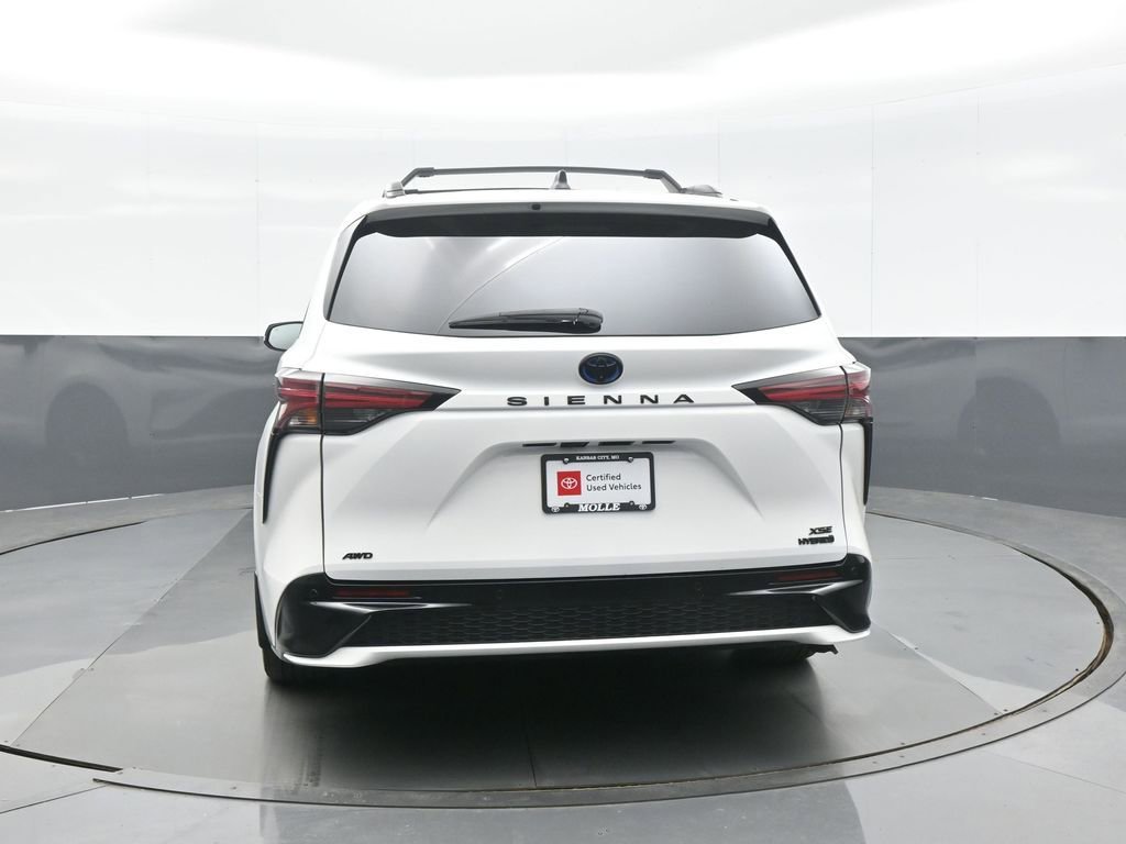 Certified 2024 Toyota Sienna XSE w/ XSE Premium Package image 8