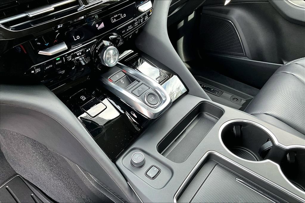 Used 2025 Acura MDX w/ Technology Package image 11