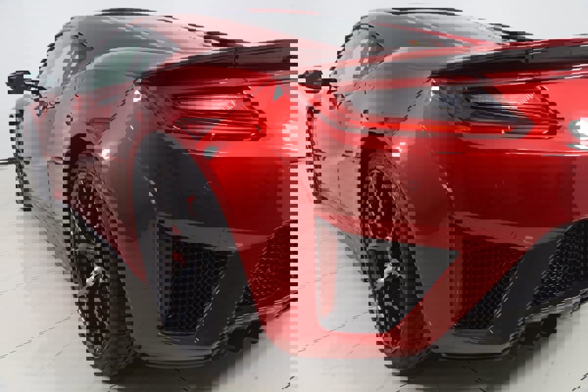 Used 2017 Acura NSX image 29