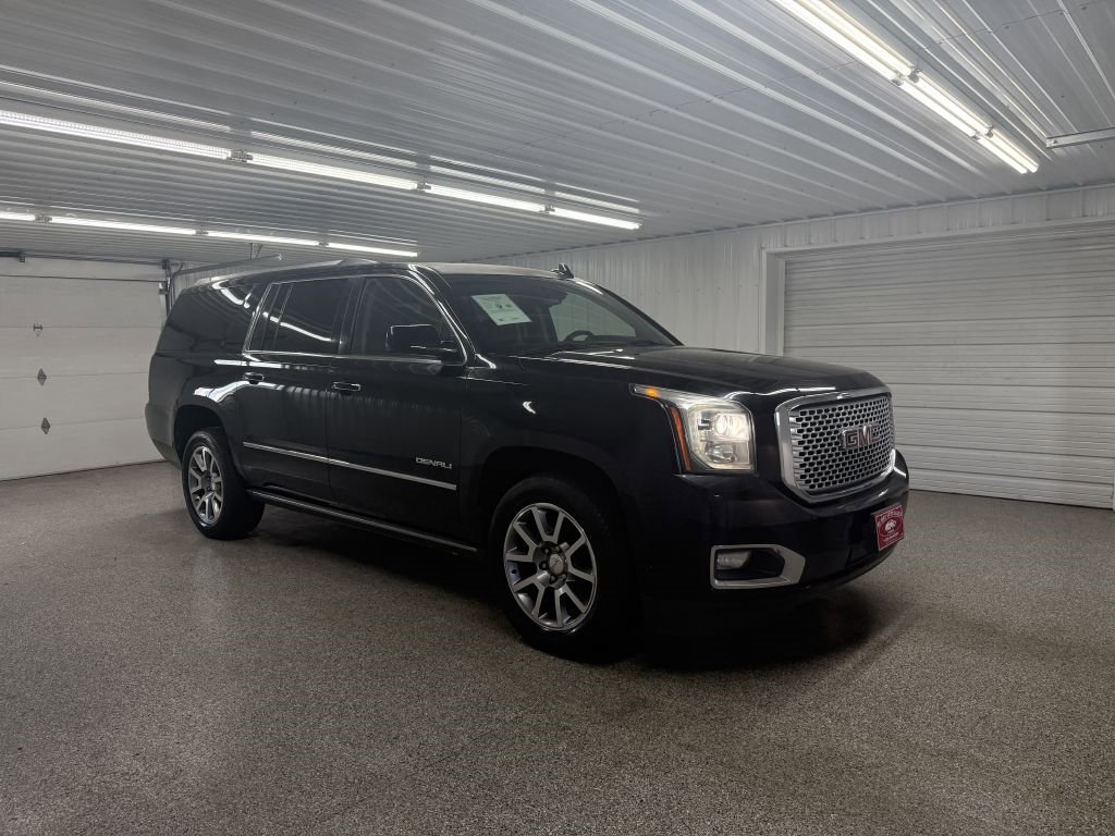 Used 2016 GMC Yukon XL Denali image 6