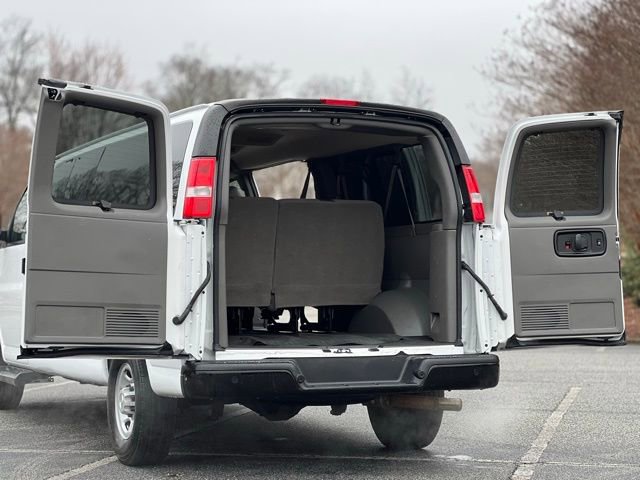Used 2023 Chevrolet Express 3500 LS image 32