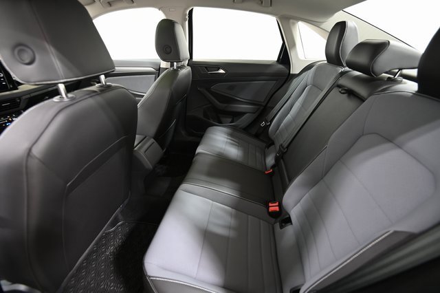 New 2025 Volkswagen Jetta SE image 8