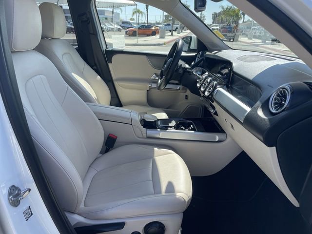 Used 2022 Mercedes-Benz GLB 250 w/ Premium Package Lite image 27