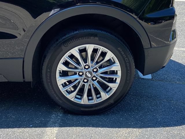 Used 2025 Cadillac XT4 Premium Luxury AWD/4WD image 12