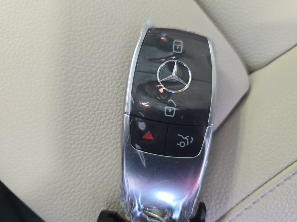 Certified 2024 Mercedes-Benz GLA 250 image 38