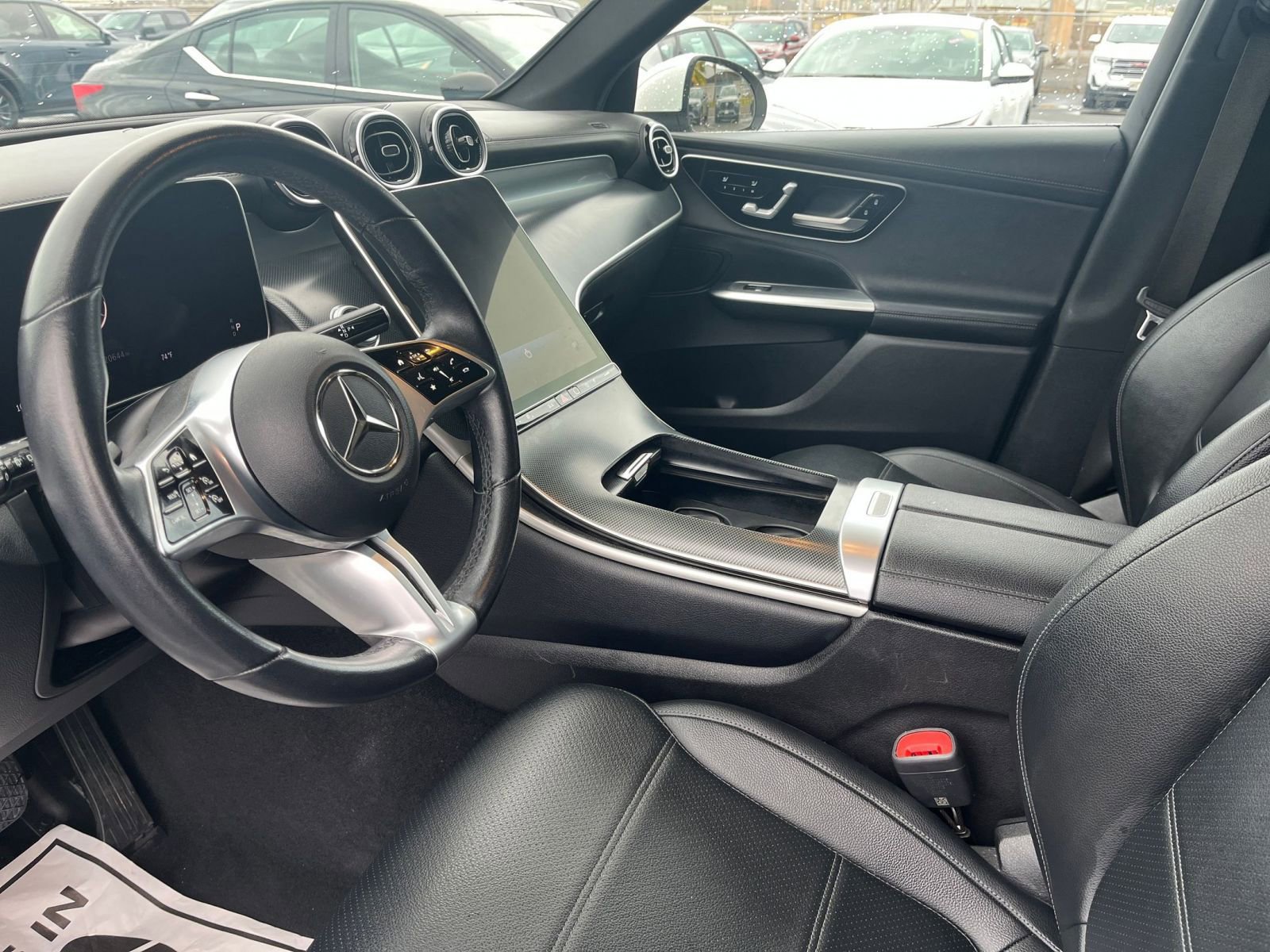 Used 2024 Mercedes-Benz GLC 300 image 35