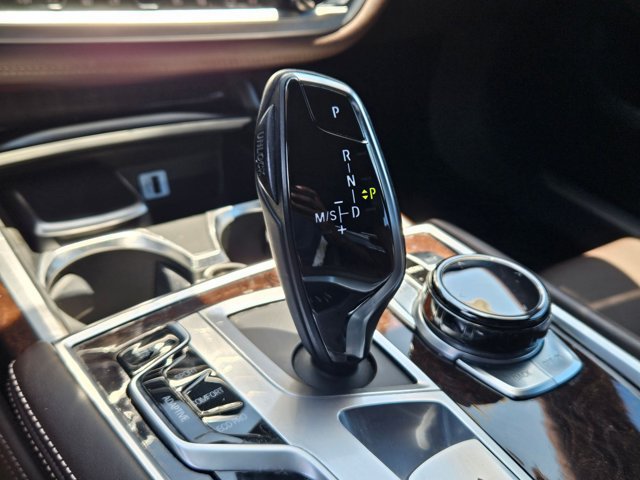 Used 2018 BMW 740i RWD image 15