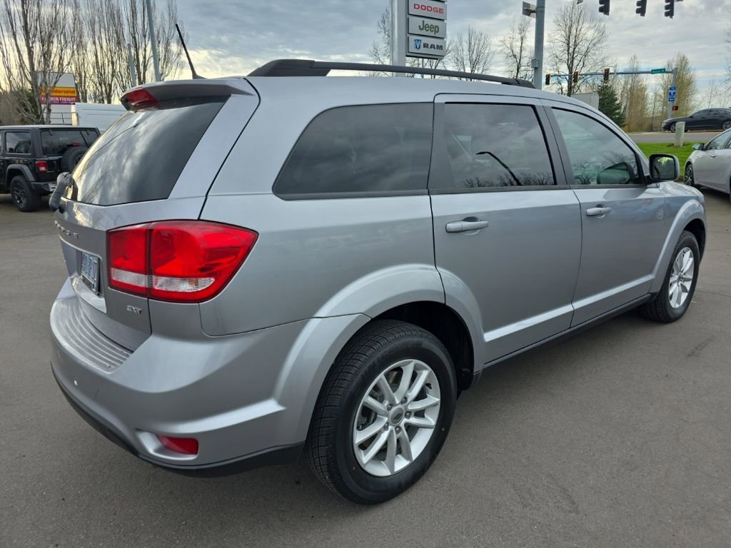 Used 2018 Dodge Journey SXT w/ Premium Group image 5