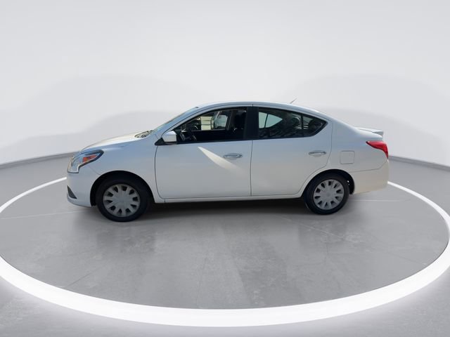 Used 2019 Nissan Versa SV image 5