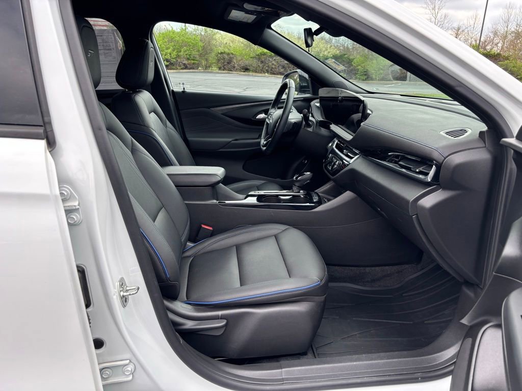 Used 2024 Buick Envista Sport Touring w/ Convenience I Package image 22