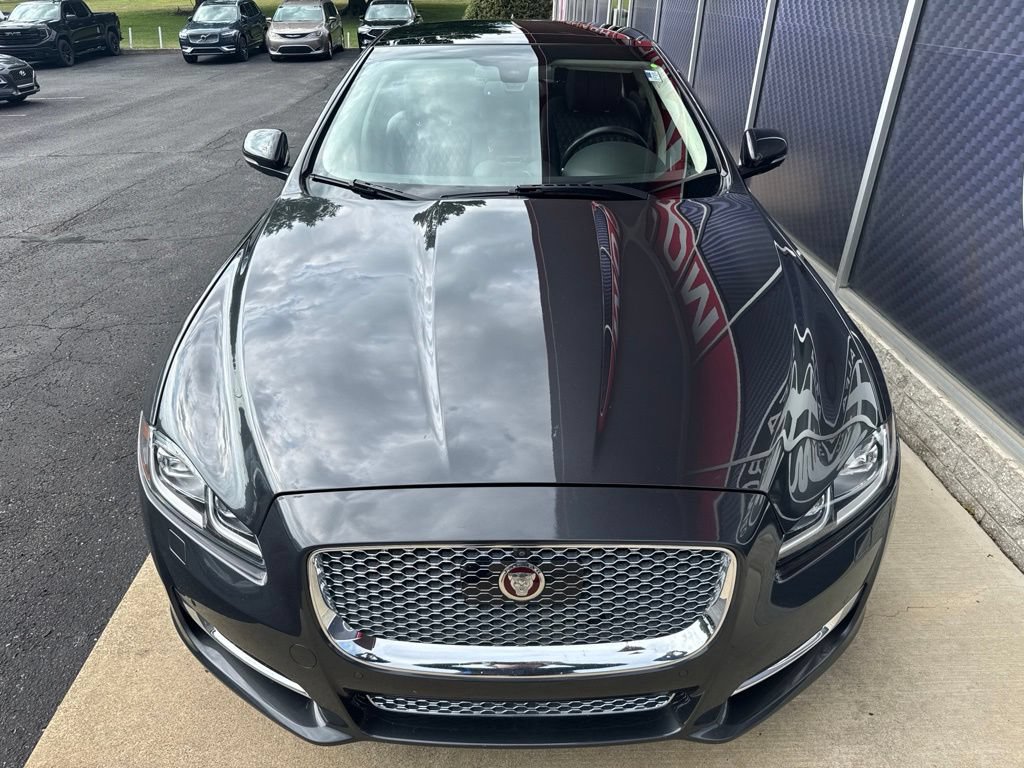 Used 2017 Jaguar XJ L Portfolio AWD/4WD image 9