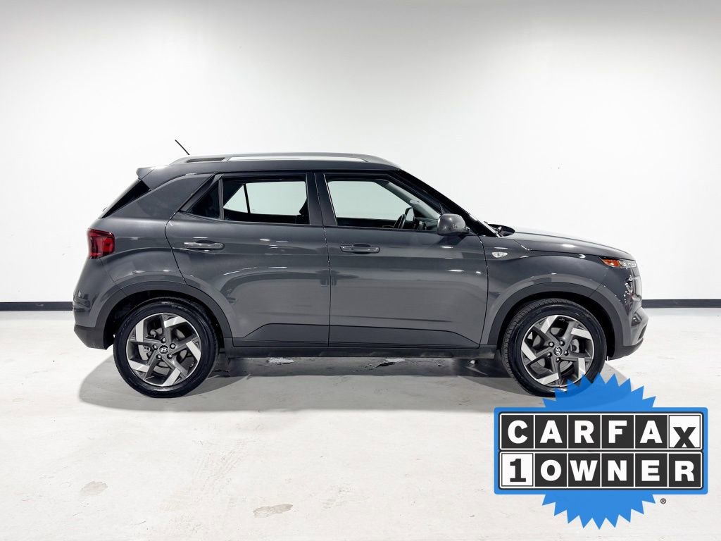 Used 2024 Hyundai Venue SEL image 10