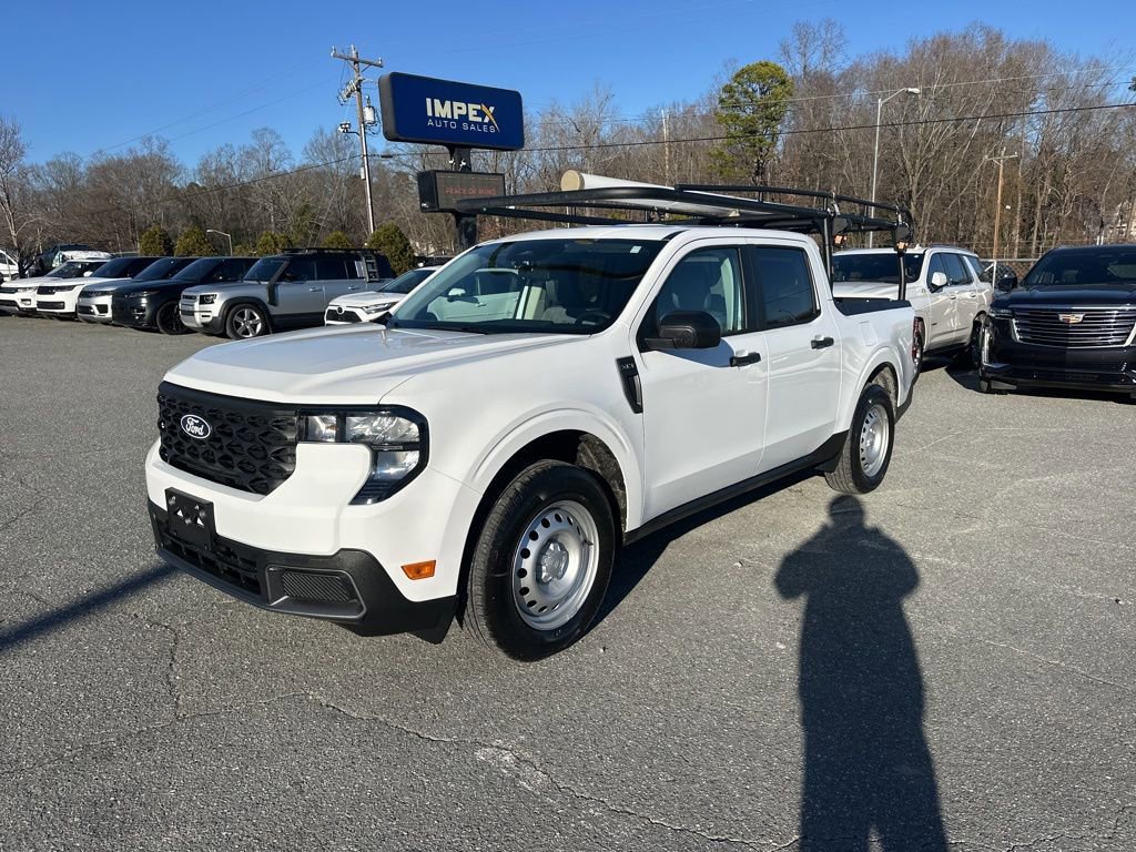Used 2025 Ford Maverick XLT w/ Equipment Group 302A AWD/4WD image 1