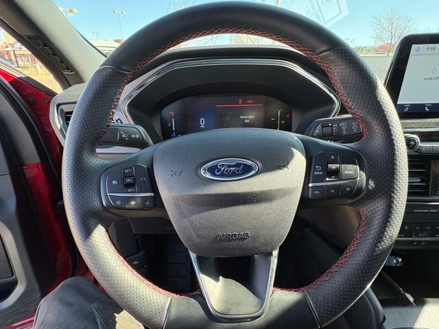 Used 2025 Ford Escape ST-Line image 13