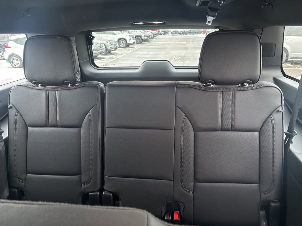 Used 2024 Chevrolet Suburban RST w/ Sport Performance Package image 41