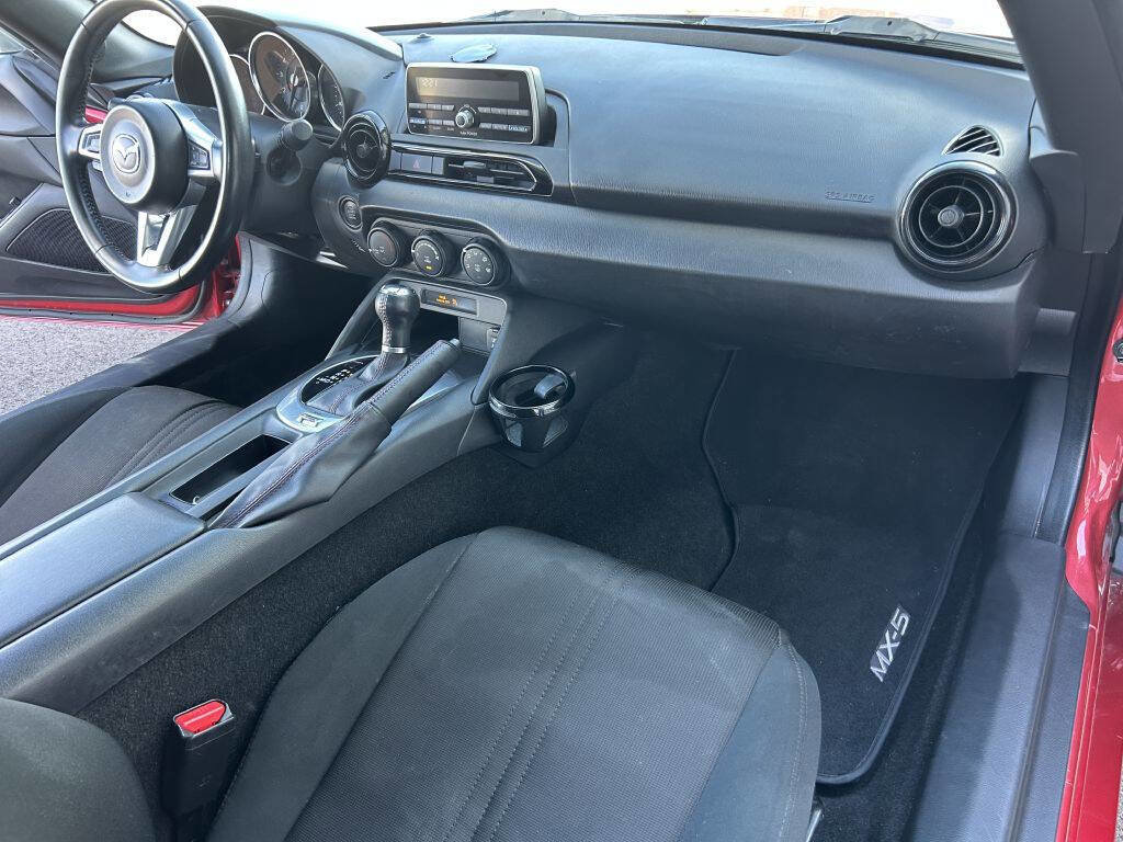 Used 2016 MAZDA MX-5 Miata Sport image 16