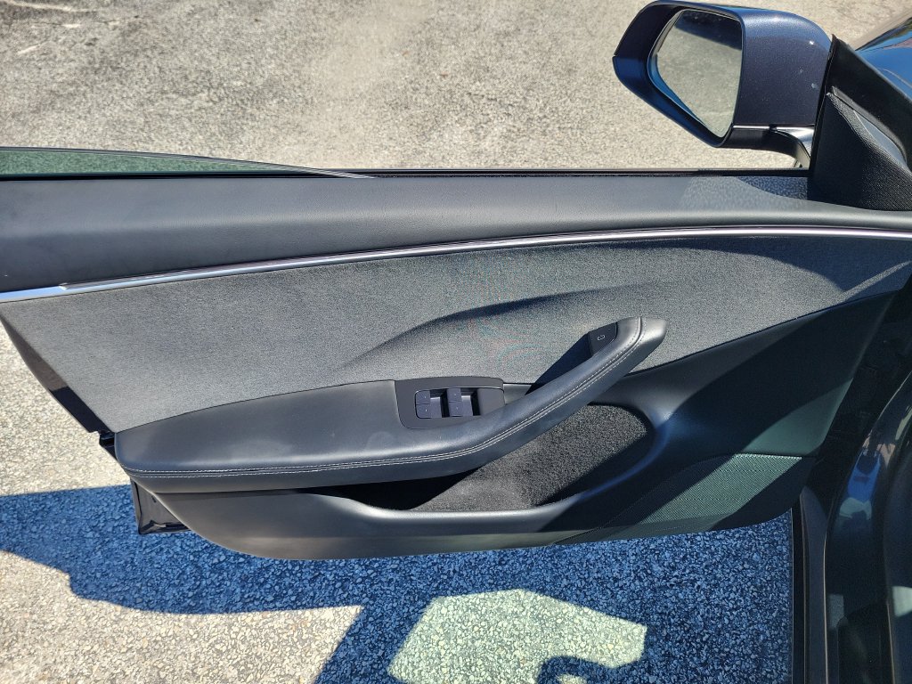 Used 2024 Tesla Model 3 Standard Range RWD image 12