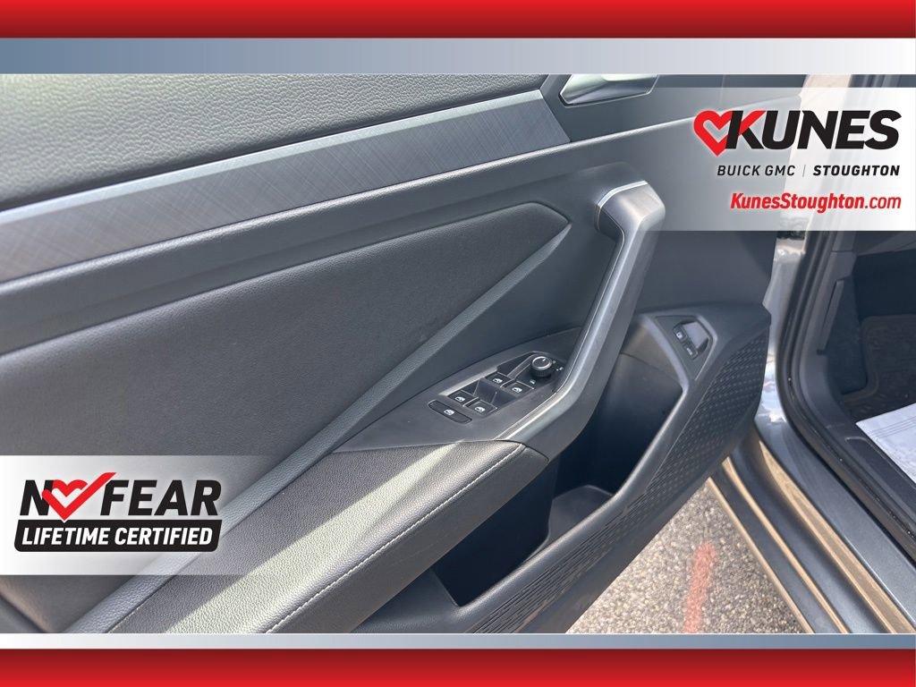 Used 2023 Volkswagen Jetta SE FWD image 7