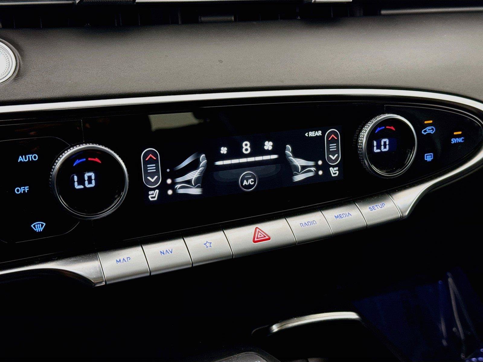 Used 2025 Genesis GV70 2.5T AWD/4WD image 26