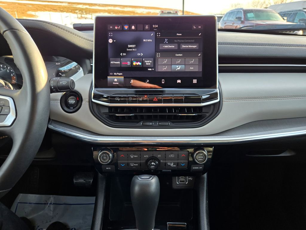 Used 2022 Jeep Compass Limited image 19