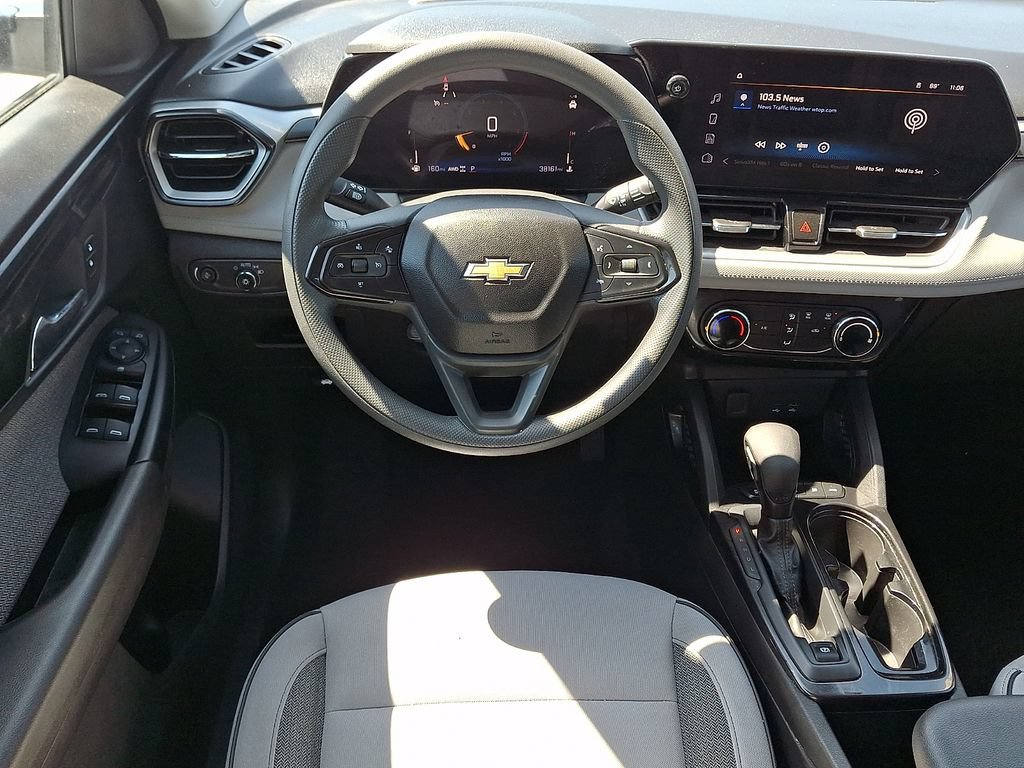 Used 2025 Chevrolet TrailBlazer LT AWD/4WD image 11