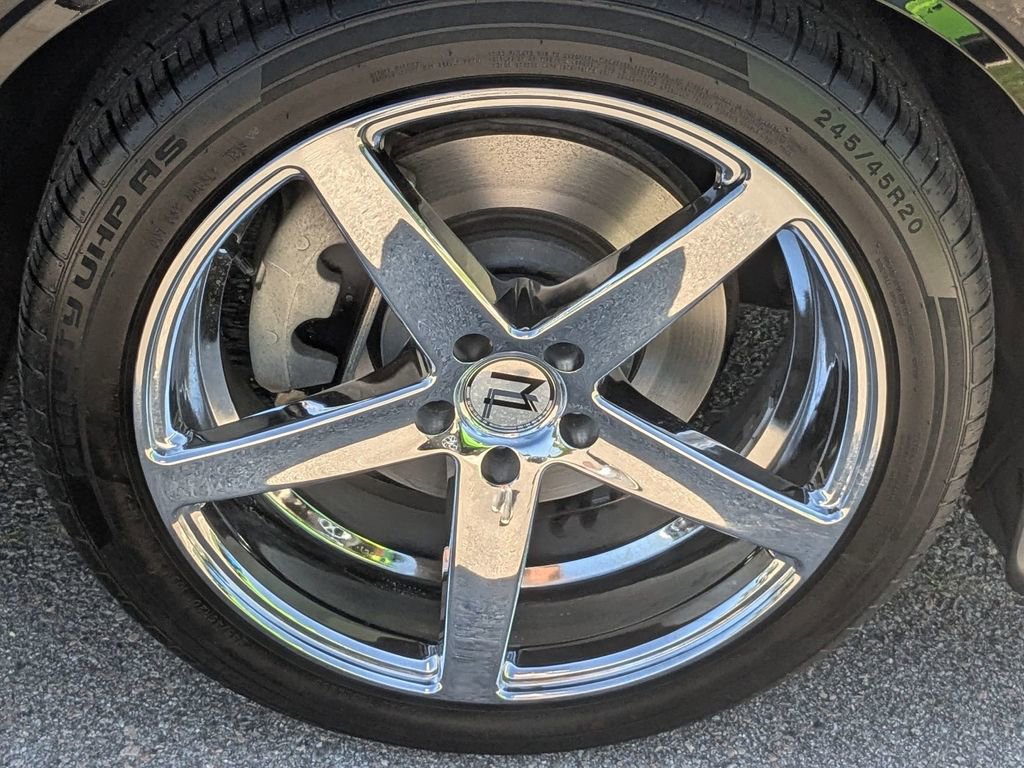 Used 2022 Dodge Challenger R/T RWD image 14