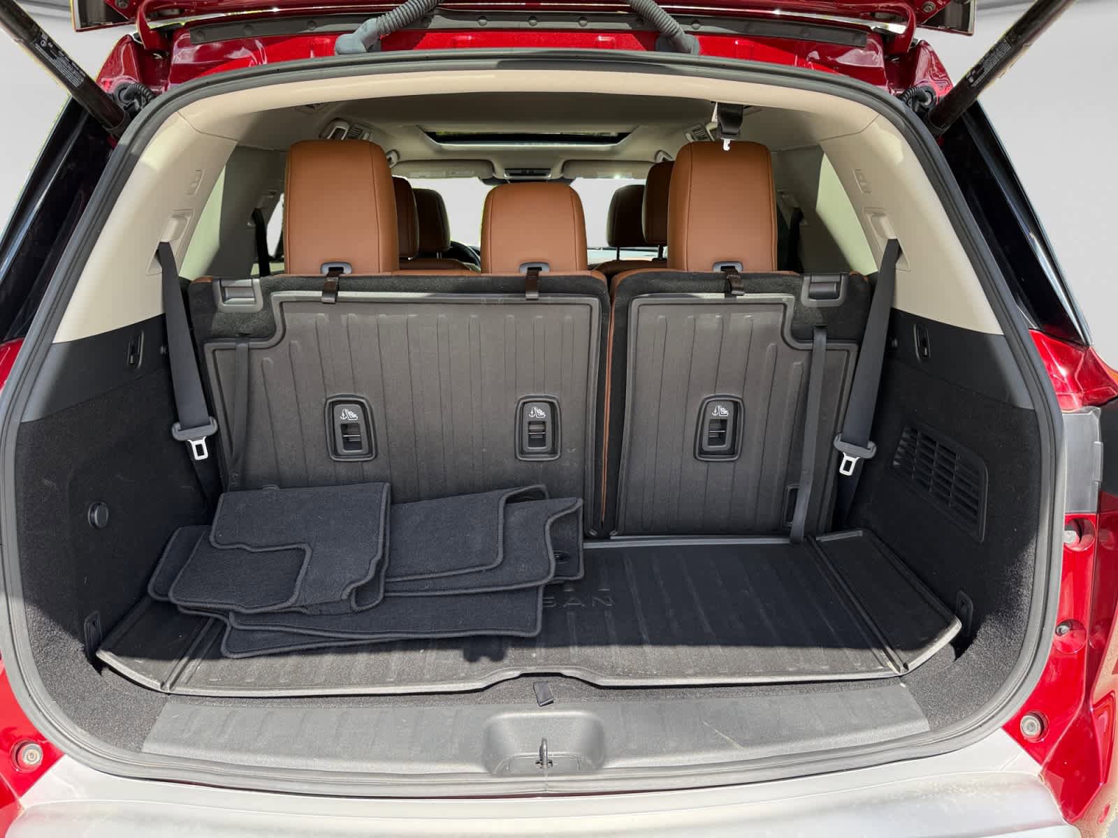 Used 2023 Nissan Pathfinder Platinum AWD/4WD image 23