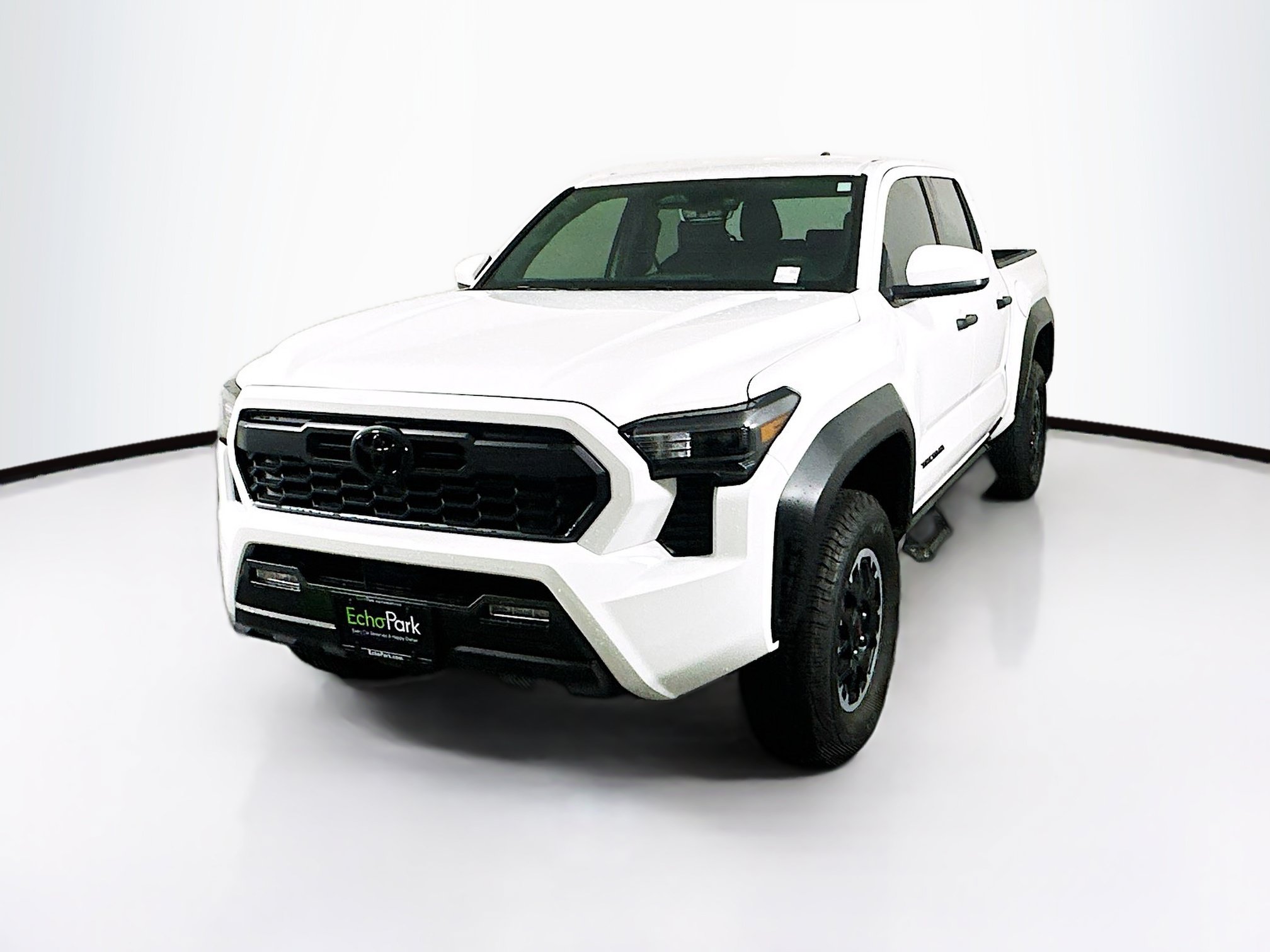 Used 2025 Toyota Tacoma TRD Off-Road AWD/4WD image 3