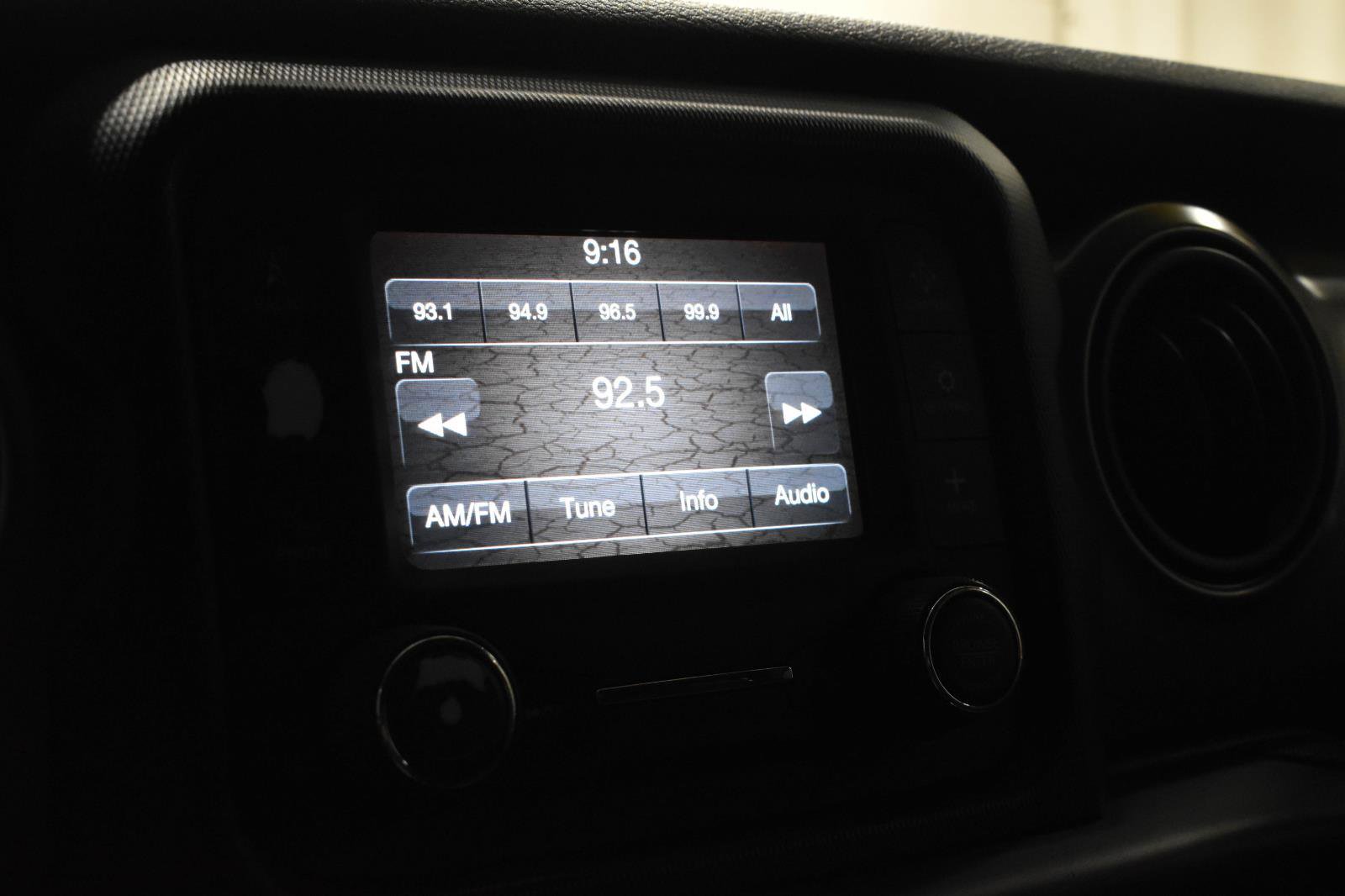 Used 2019 Jeep Wrangler Unlimited Sport AWD/4WD image 14