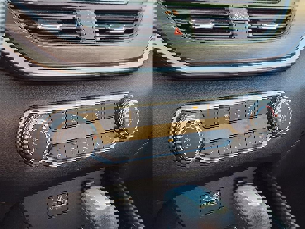 Used 2024 Nissan Altima 2.5 SV image 17