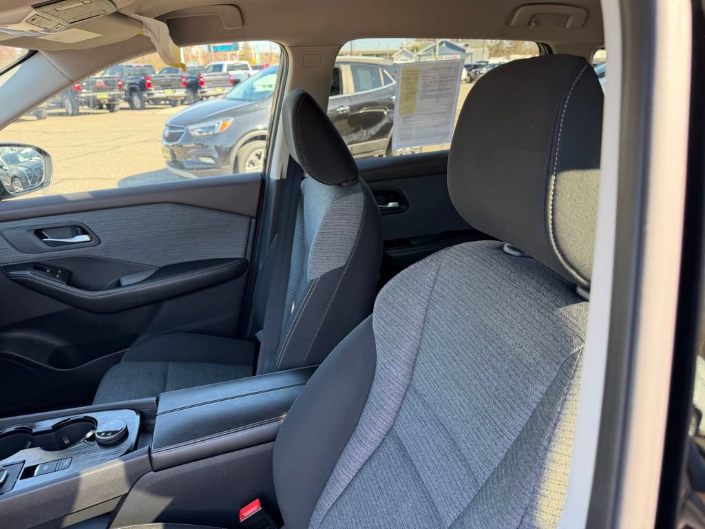 Used 2021 Nissan Rogue SV AWD/4WD image 11