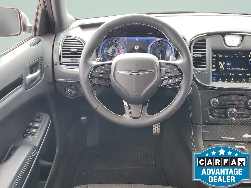 Used 2023 Chrysler 300 C image 24