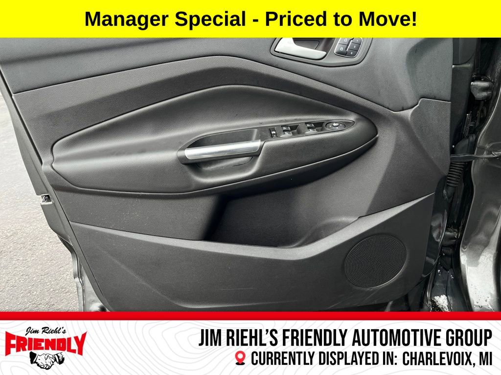 Used 2016 Ford Escape Titanium image 10