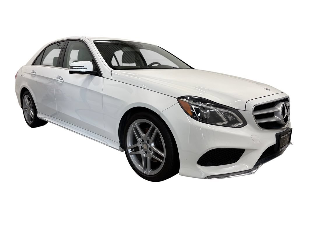 Used 2016 Mercedes-Benz E 350 4MATIC Sedan image 3