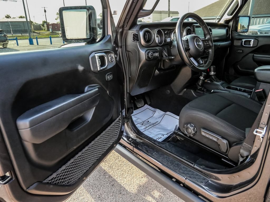Used 2022 Jeep Gladiator Sport AWD/4WD image 32
