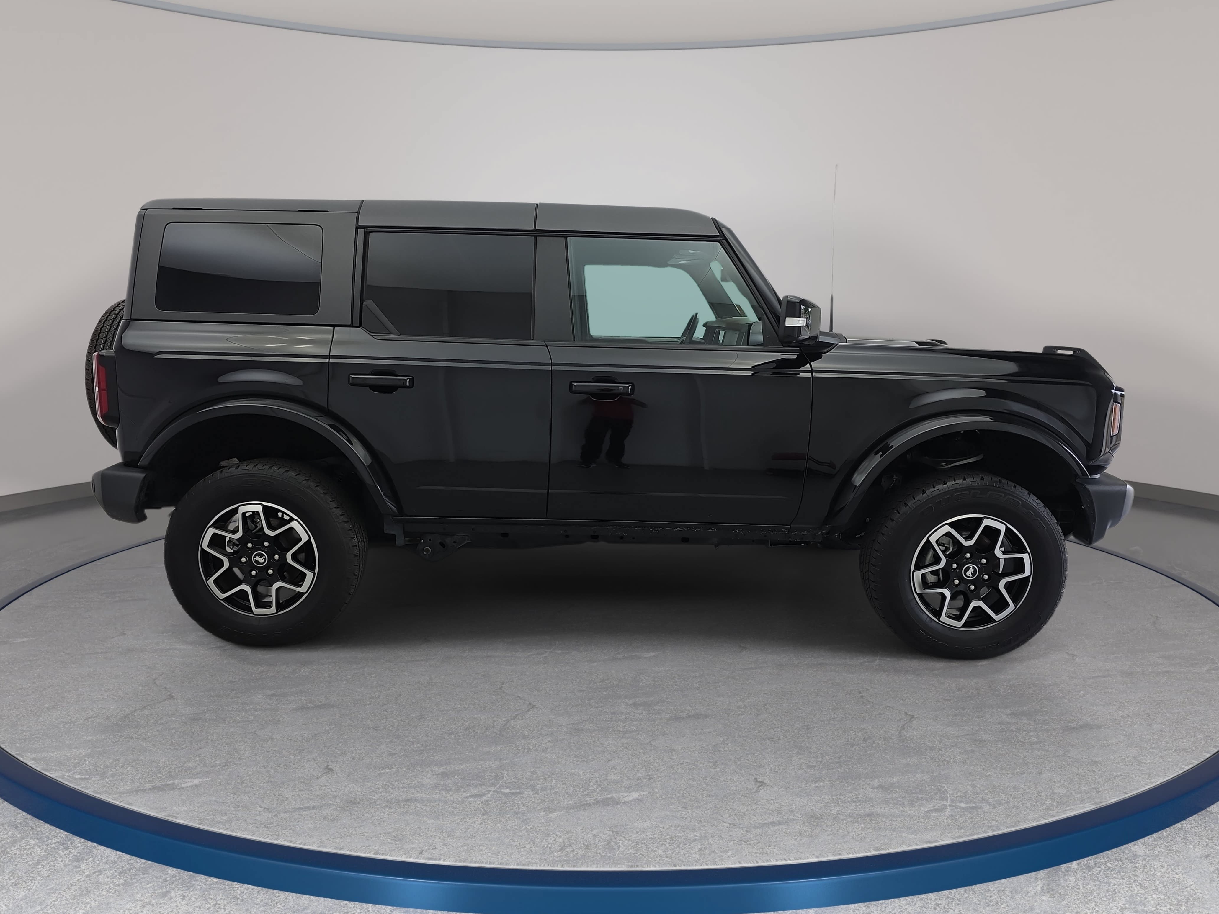 Used 2024 Ford Bronco Outer Banks AWD/4WD image 4