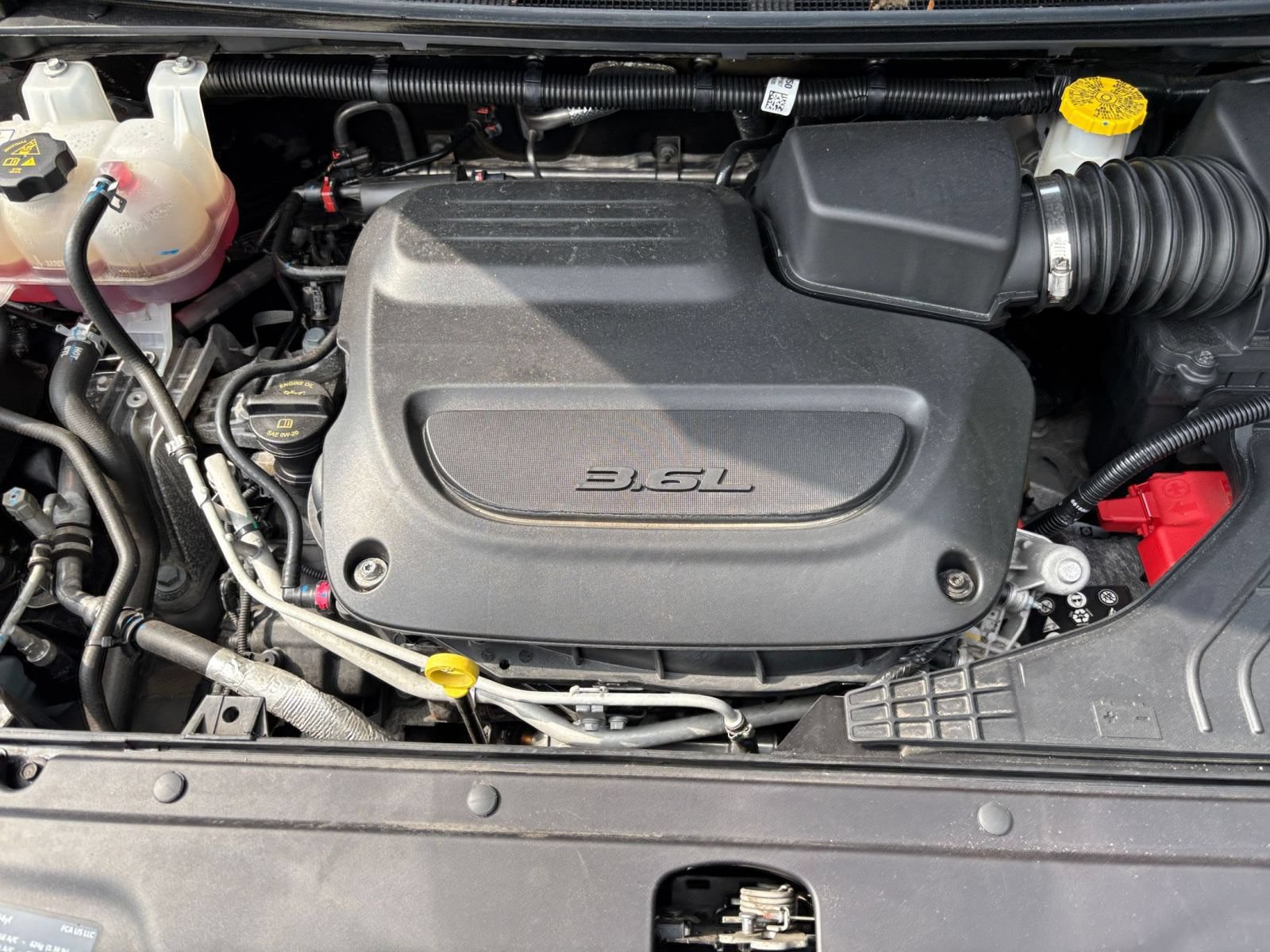 Used 2024 Chrysler Pacifica Touring-L FWD image 36